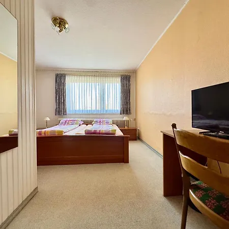 Midway Weser Hotel
